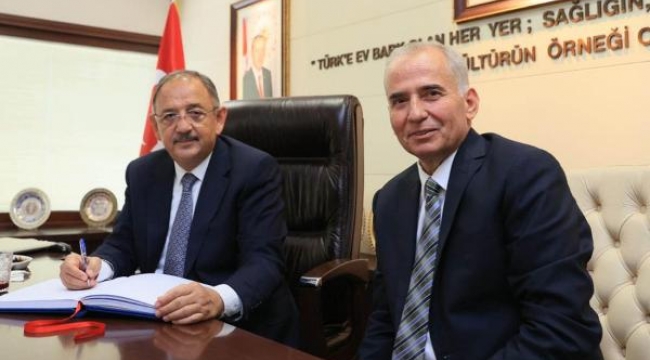 Özhaseki: Bir araya geldikleri 7'li grup, sokakta birbirlerini görseler selam vermezler