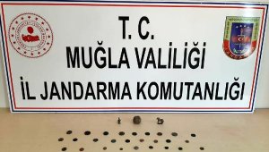 Şehir dışından getirdiği tarihi eserleri satmak isterken yakalandı 