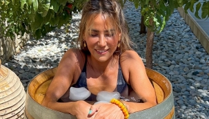 Soğuk terapi! Buz dolu fıçıya girdi