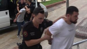 Sosyal medyada sahte kadın profili açıp, gasp yapan çeteye operasyon