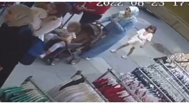 Sultangazi'de kız çocuğunun hırsızlık yaptığı anlar kamerada