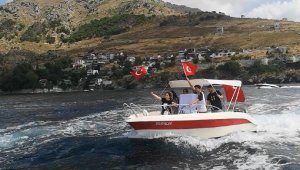 Tekneler konvoy oldu! Denizde 30 Ağustos Zafer Bayramı coşkusu