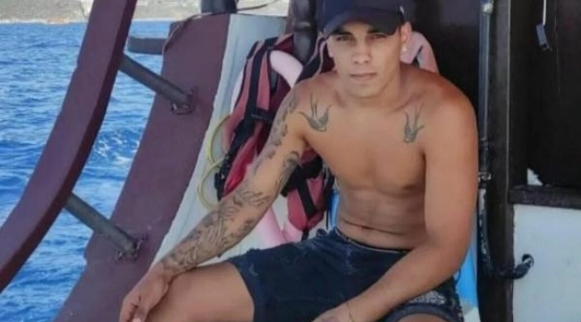 Tur teknesinin pervanesi bir gencin ayağını kopardı