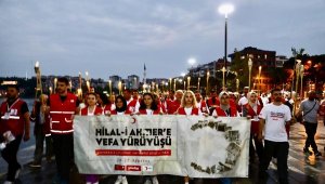 Türk Kızılay'ından Hilal-i Ahmer'e Vefa yürüyüşü