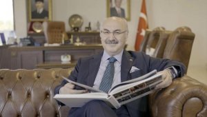 Vali Köşger: Türk milleti hür yaşama azmini ilelebet sürdürecek