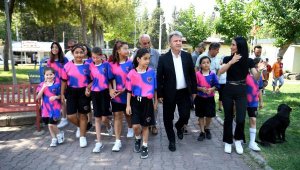 Voleybolun yıldızları Bornova Serintepe'de yetişecek!