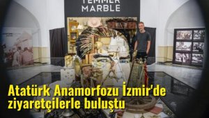 Atatürk Anamorfozu İzmir'de ziyaretçilerle buluştu