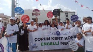 Ayvalık'ta engelliler şenliği düzenlendi