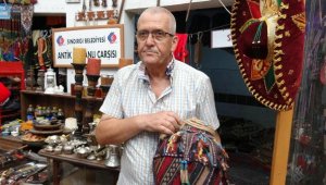 Başkaları çöpe atıyor, o ekonomiye kazandırıyor