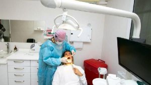 Bayraklı'da ücretsiz sağlık hizmetleri yüzleri güldürüyor