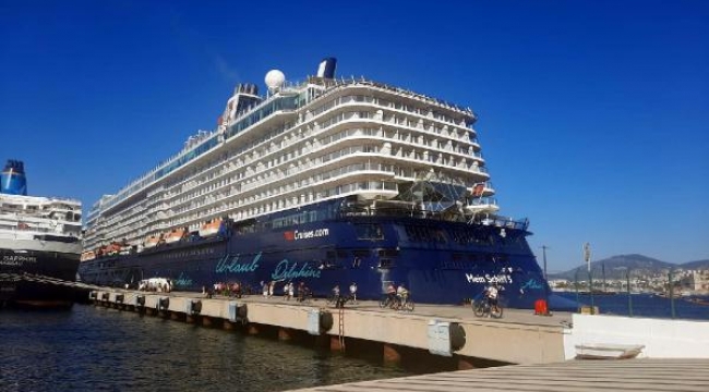 Bodrum'a denizden 2 bin 385 turist