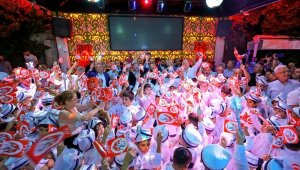 Bornova'da 305 çocuğa görkemli toplu sünnet şöleni