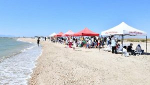 Çiğli'ye plaj! İlçe denizle buluştu