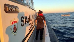 Datça'da 73 kaçak göçmen kurtarıldı; 1 organizatöre gözaltı