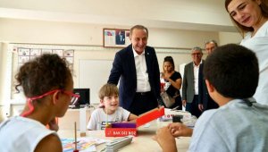 Didim'de öğrencilere kırtasiye malzemesi desteği