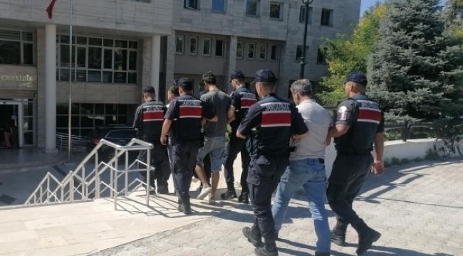 Dikkat çekmemek için kabloları kiraladıkları lüks araçla çalmışlar