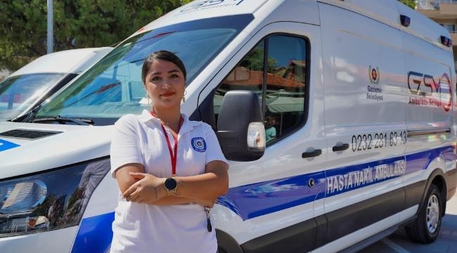 Gaziemir'in ilk kadın ambulans şoförü; Hazal Sert