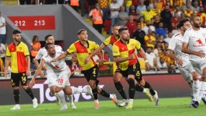 Göztepe'de Emir parladı