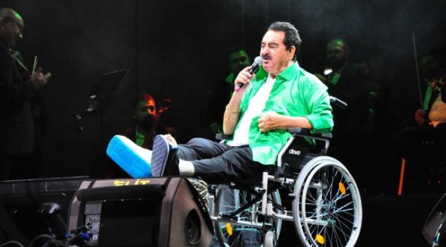 İbrahim Tatlıses yine tekerlekli sandalyeyle konser verdi