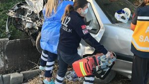 İki otomobilin çarpıştığı kazada 1 sürücü öldü