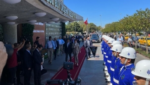 İmamoğlu, Akşener'i zabıta mangasıyla karşıladı