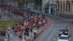 İzmir maratonunu Bursalı ve İstanbullu kazandı