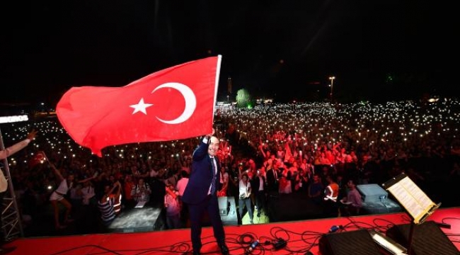 İzmir tarihin en görkemli 9 Eylül kutlamalarından birine hazırlanıyor