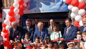 İzmir'de Gece Gündüz Bilim Şenliği başladı