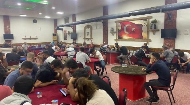 İzmir'de kumar operasyonu; 123 kişiye 223 bin TL ceza