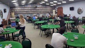 İzmir'de kumar oynayan 91 kişiye 165 bin 529 lira ceza