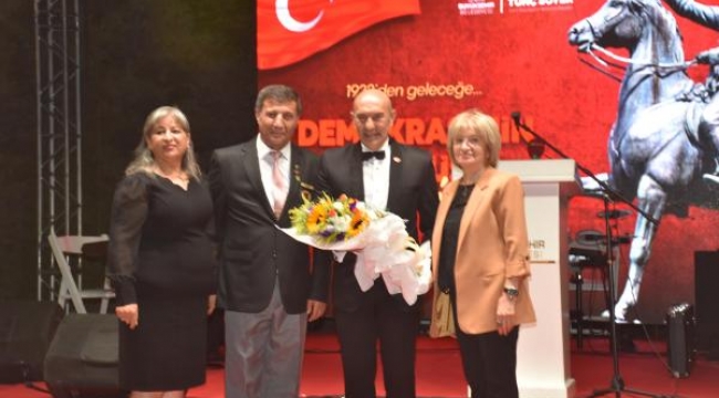 İzmir'de, kurtuluşun 100'üncü yıldönümü kutlamaları resepsiyonu