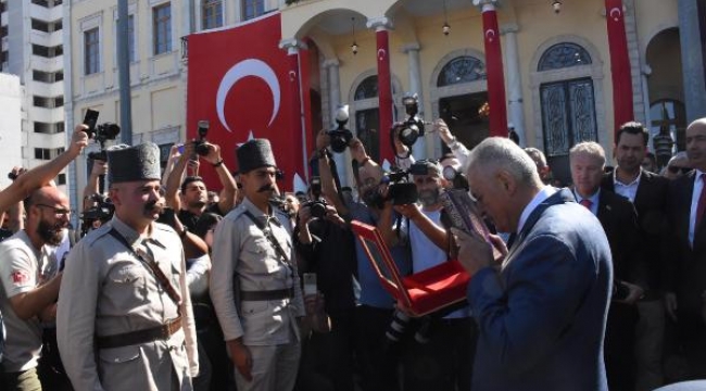 İzmir'de kurtuluşun 100'üncü yılı! Büyük coşku