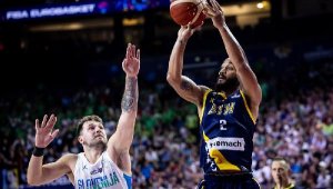 Manisa BŞB'de Roberson sevinci