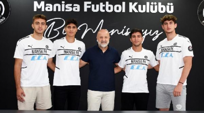 Manisa FK'da gençlerden imza