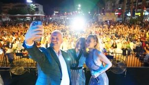 Menemen'in kurtuluşu 3 gece 3 gün kutlanacak! İlk gün coşkusu