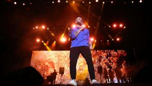 Şarkıcı Berkay Troya Kültür Yolu Festivali'nde Çanakkalelilerle buluştu