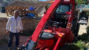 Silaj makinesine kaptırdığı sol ayağı koptu