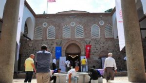 Tarihi Manisa Ulu Camii restorasyonunun ardından tekrar ibadete açıldı