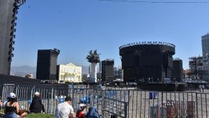 Tarkan için geceden yer tutmaya başladılar