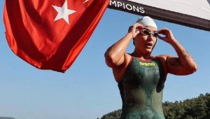 Yüzücü Bengisu Avcı yine tarih yazdı