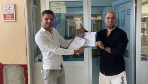 2 tarlasını verip yeni çıkan telefondan aldı