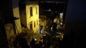 3 katlı metruk binada çıkan yangın endişe yarattı