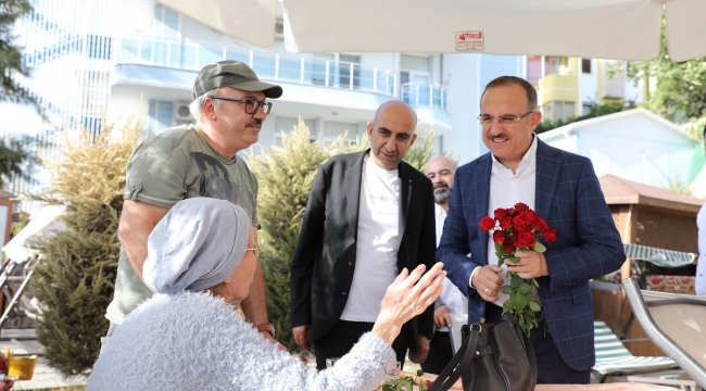  AK Parti İzmir İl Başkanı Kerem Ali Sürekli; "Bir gün değil; 21 yıldır her gün onlarlayız."