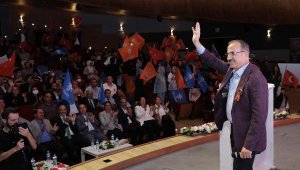 AK Parti İzmir İl Başkanı: Biz karınca gibi çalışırken, onlar ipe un serdi