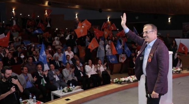 AK Parti İzmir İl Başkanı: Biz karınca gibi çalışırken, onlar ipe un serdi