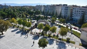 Anıt Çeşme ve yeniden düzenlenen Kültür Meydanı açıldı