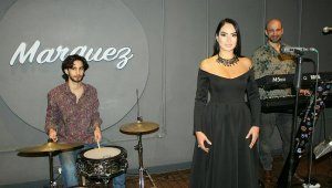 Anne, baba ve oğul aynı sahnede