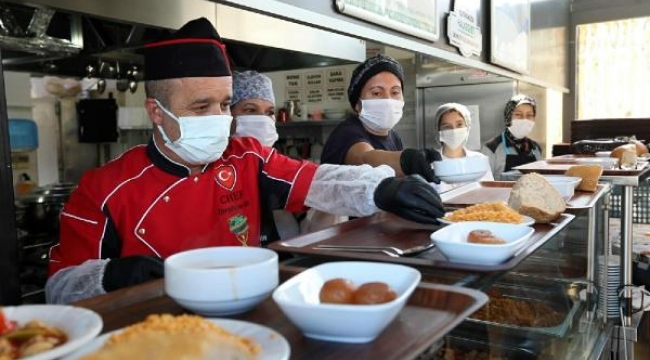 Aydın Büyükşehir Belediye restoranında 4 çeşit yemek 15 lira