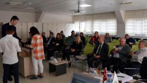 Balıkesir Büyükşehir Belediyesi'nden zeytin üreticilerine toplama örtüsü