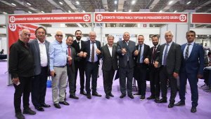 Başkan İduğ ile İZTO ailesi kucaklaştı